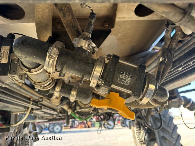 image for item DO2302 2013 Case Patriot 3330 sprayer