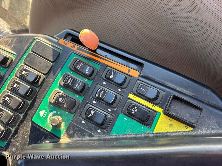 image for item DO2302 2013 Case Patriot 3330 sprayer