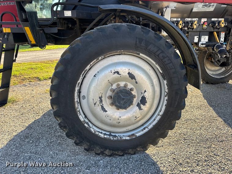 image for item DO2302 2013 Case Patriot 3330 sprayer