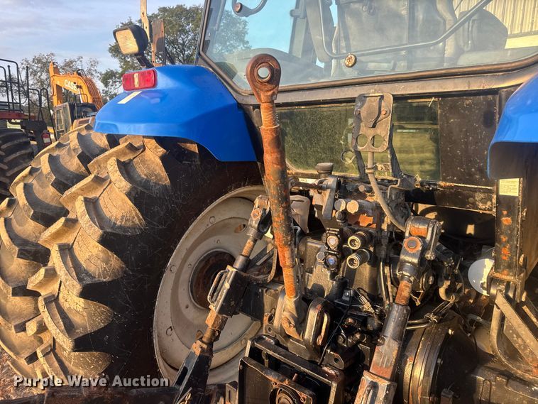 image for item DO2307 2003 New Holland TM130 MFWD tractor