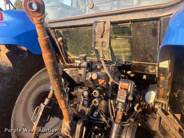 image for item DO2307 2003 New Holland TM130 MFWD tractor