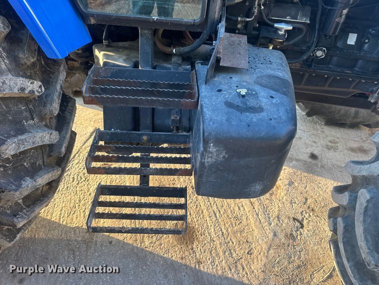 image for item DO2307 2003 New Holland TM130 MFWD tractor