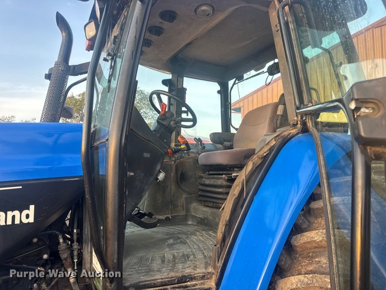 image for item DO2307 2003 New Holland TM130 MFWD tractor