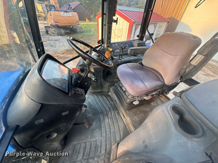 image for item DO2307 2003 New Holland TM130 MFWD tractor