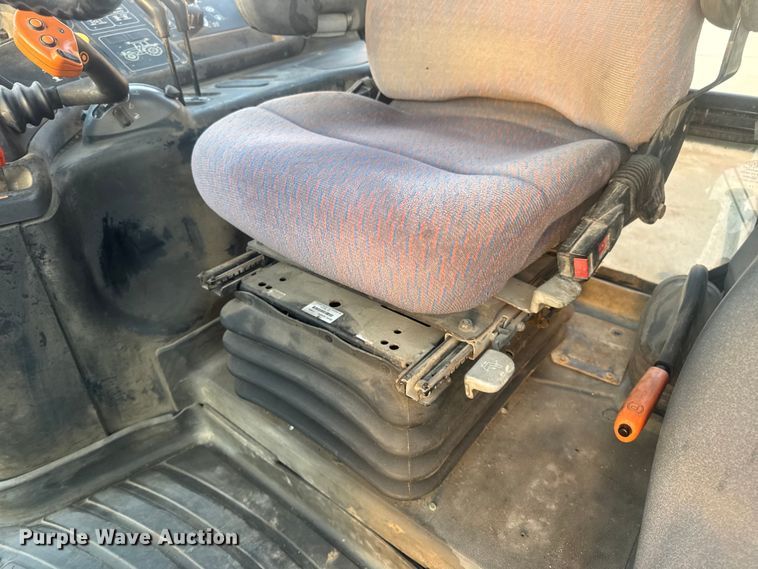 image for item DO2307 2003 New Holland TM130 MFWD tractor