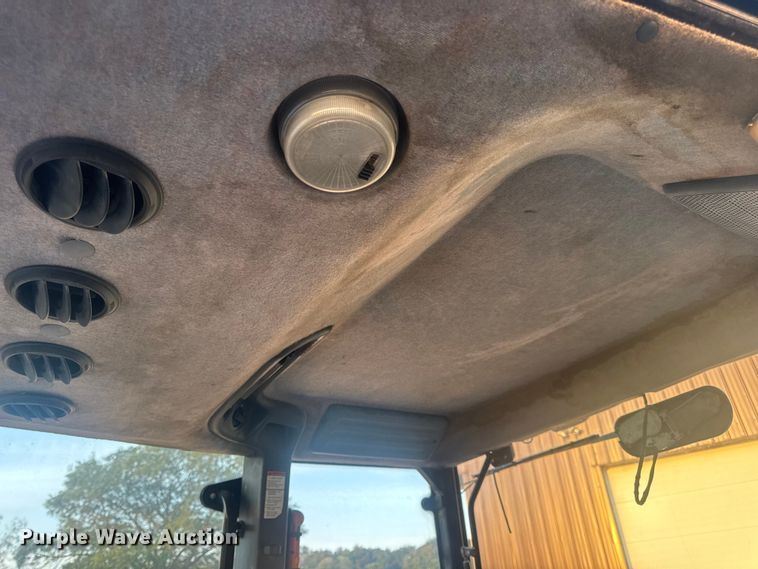 image for item DO2307 2003 New Holland TM130 MFWD tractor