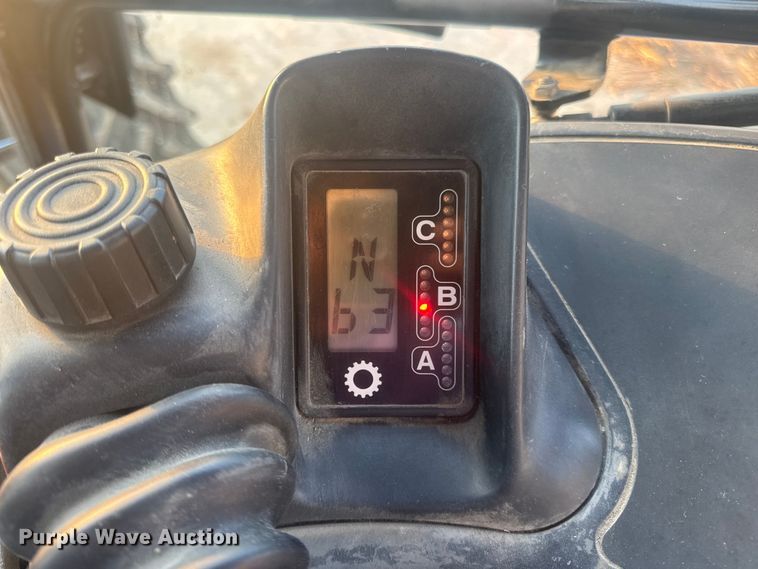 image for item DO2307 2003 New Holland TM130 MFWD tractor