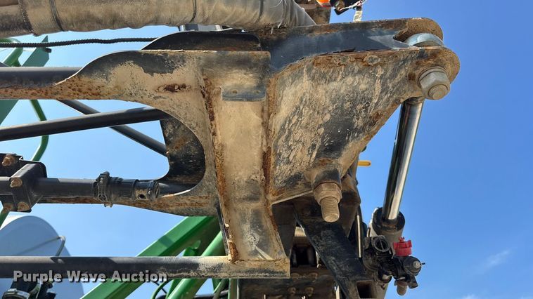 image for item DO2366 2012 John Deere 4730 sprayer