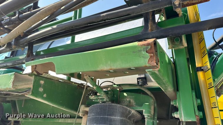 image for item DO2366 2012 John Deere 4730 sprayer