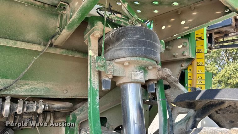 image for item DO2366 2012 John Deere 4730 sprayer