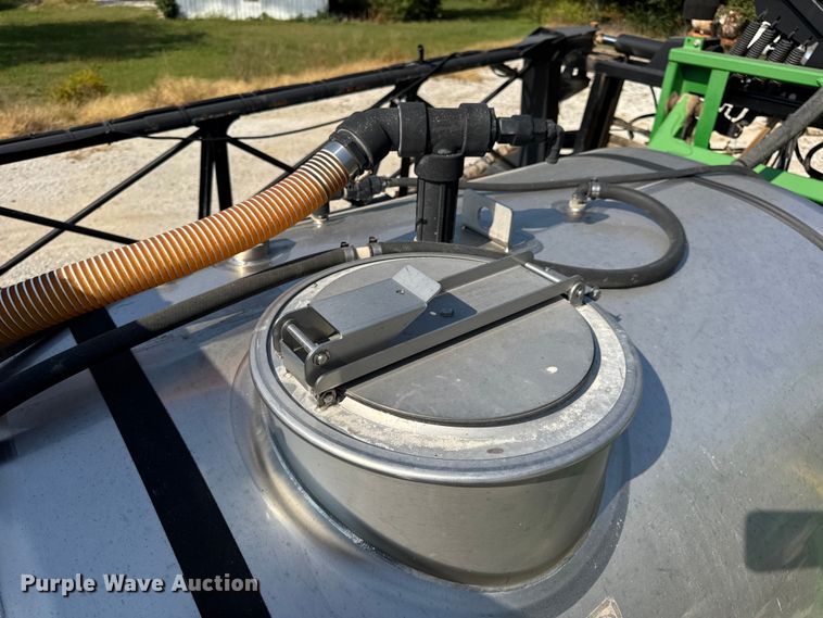 image for item DO2366 2012 John Deere 4730 sprayer