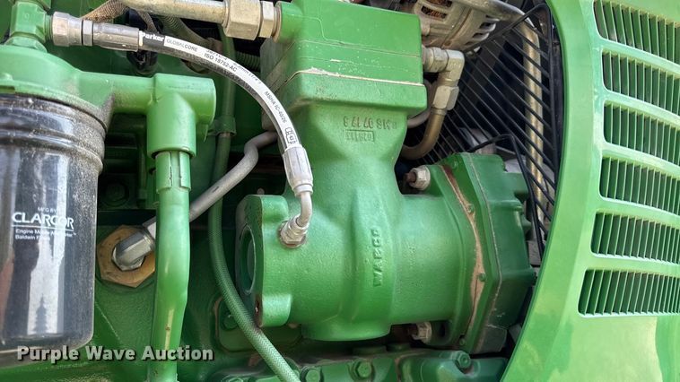 image for item DO2366 2012 John Deere 4730 sprayer