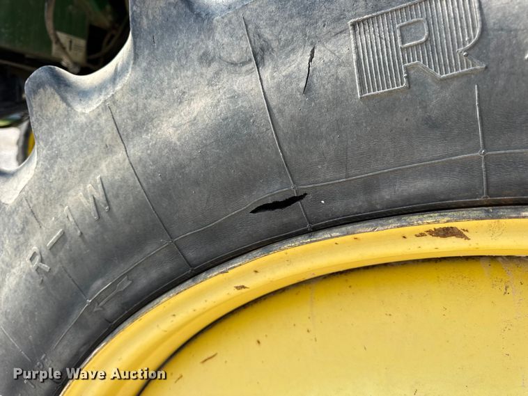 image for item DO2366 2012 John Deere 4730 sprayer