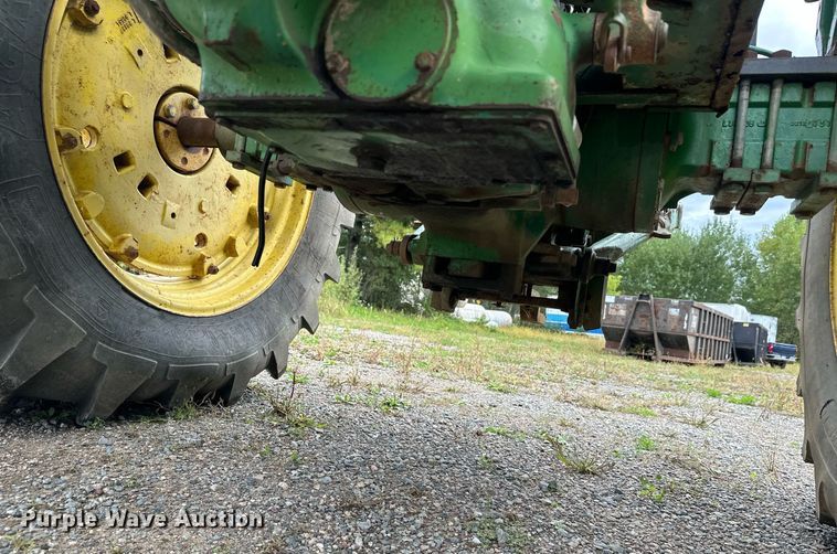 image for item DT6401 1983 John Deere 2950 tractor