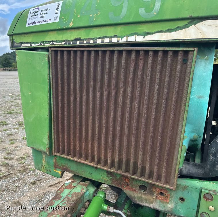 image for item DT6401 1983 John Deere 2950 tractor