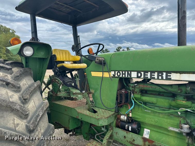 image for item DT6401 1983 John Deere 2950 tractor