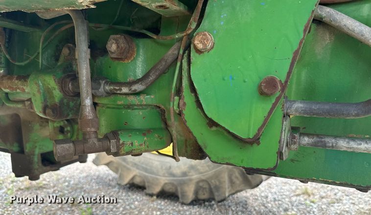 image for item DT6401 1983 John Deere 2950 tractor