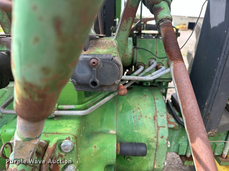 image for item DT6401 1983 John Deere 2950 tractor