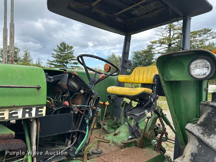 image for item DT6401 1983 John Deere 2950 tractor