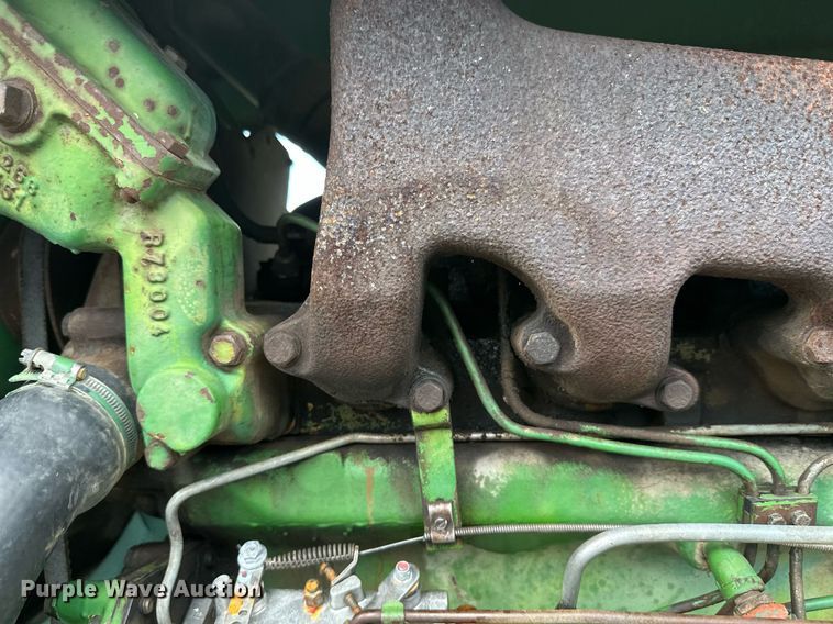 image for item DT6401 1983 John Deere 2950 tractor