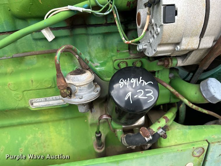 image for item DT6401 1983 John Deere 2950 tractor
