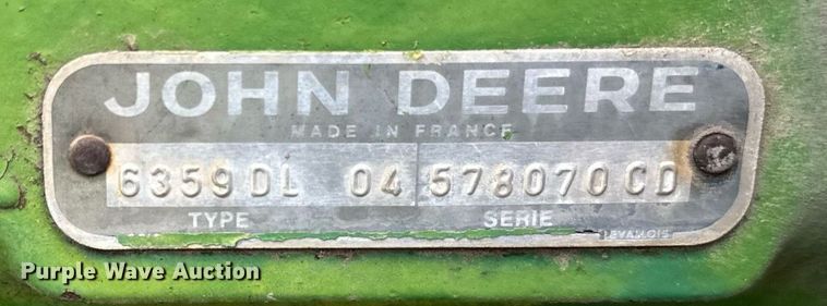 image for item DT6401 1983 John Deere 2950 tractor