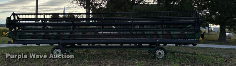 image for item DU1401 2004 John Deere 630F flex head