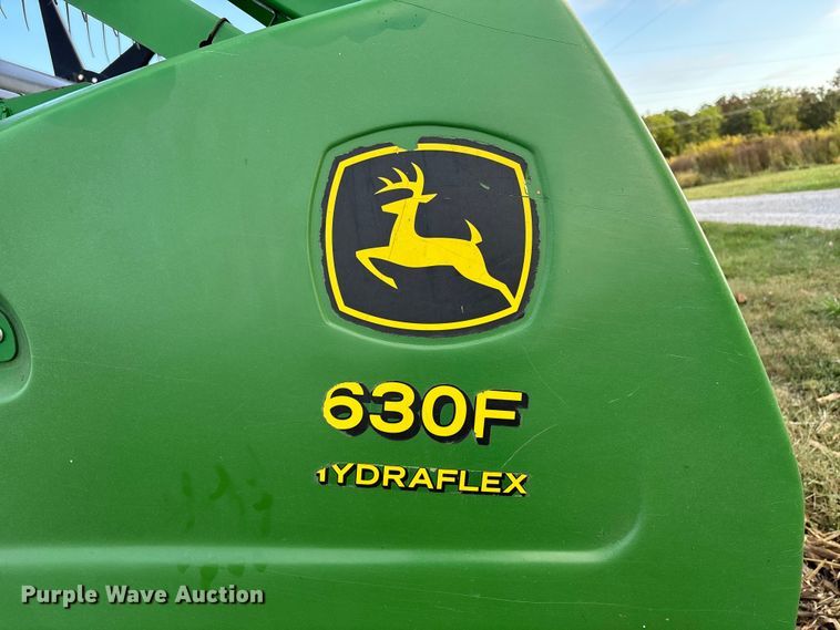 image for item DU1401 2004 John Deere 630F flex head