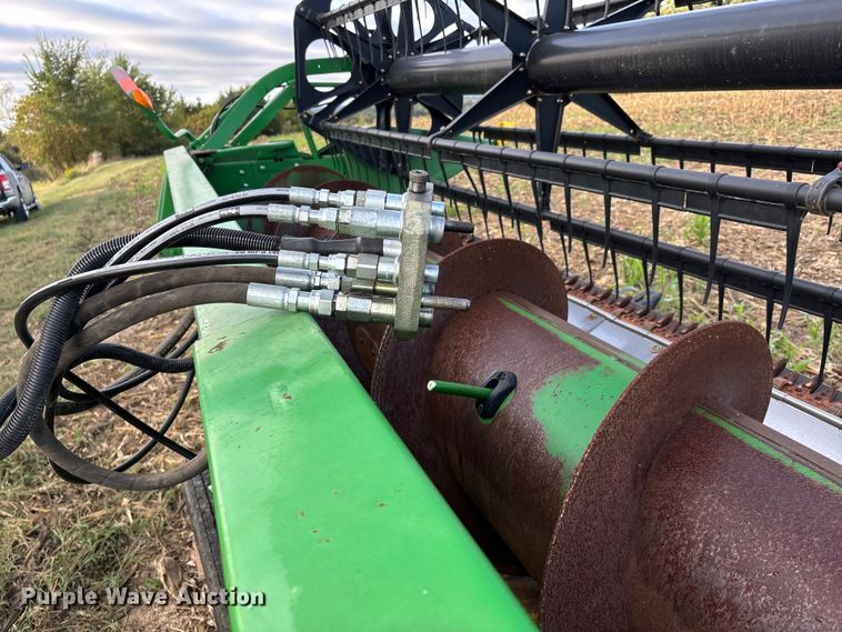 image for item DU1401 2004 John Deere 630F flex head