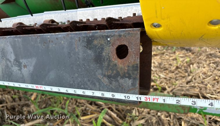 image for item DU1401 2004 John Deere 630F flex head