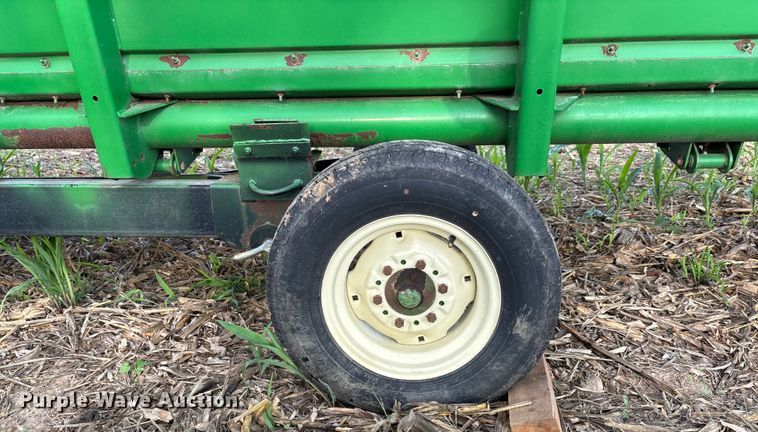 image for item DU1401 2004 John Deere 630F flex head