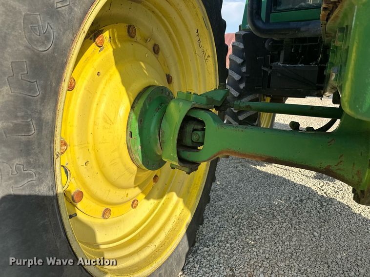 image for item DV0643 1996 John Deere 7400 MFWD tractor