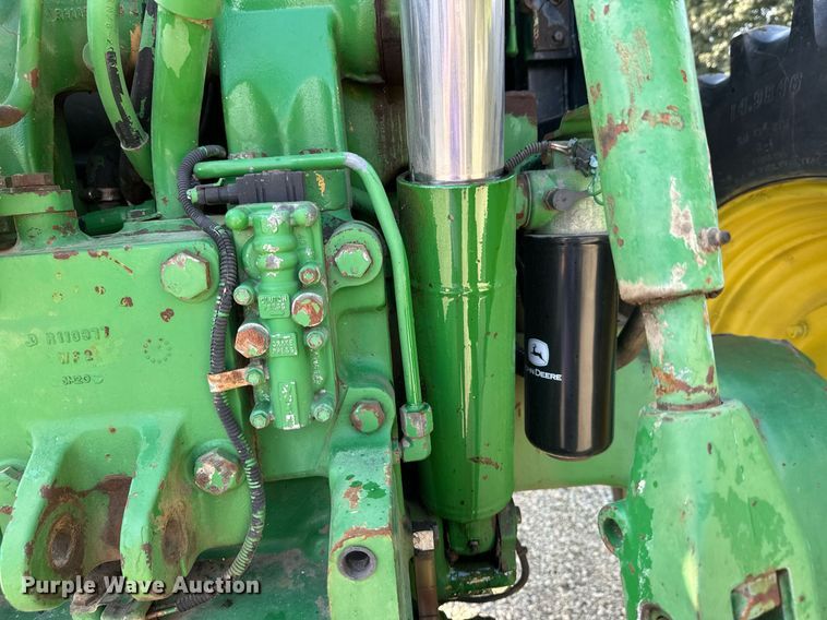 image for item DV0643 1996 John Deere 7400 MFWD tractor