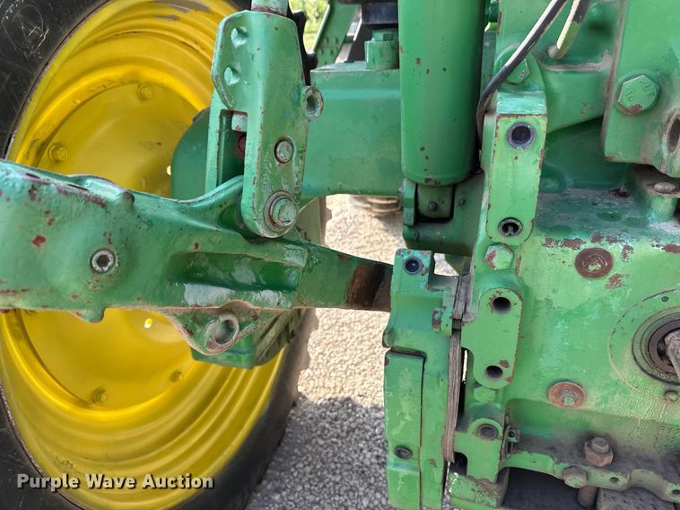 image for item DV0643 1996 John Deere 7400 MFWD tractor