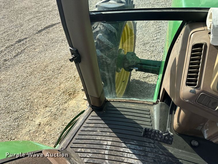 image for item DV0643 1996 John Deere 7400 MFWD tractor