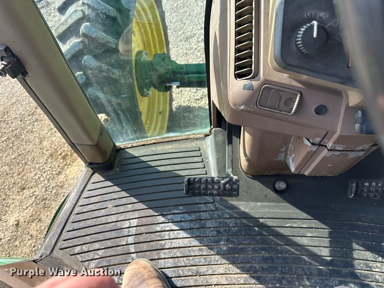 image for item DV0643 1996 John Deere 7400 MFWD tractor