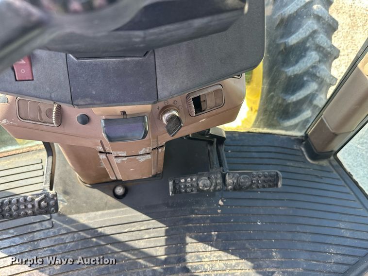 image for item DV0643 1996 John Deere 7400 MFWD tractor