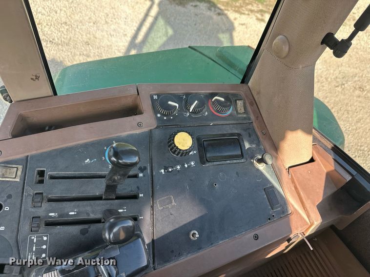 image for item DV0643 1996 John Deere 7400 MFWD tractor