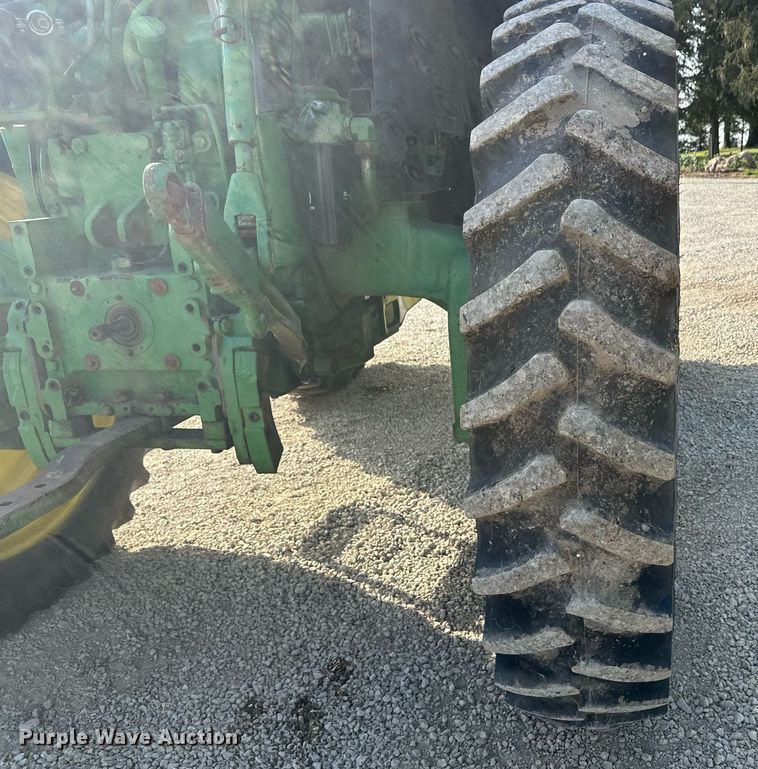 image for item DV0643 1996 John Deere 7400 MFWD tractor