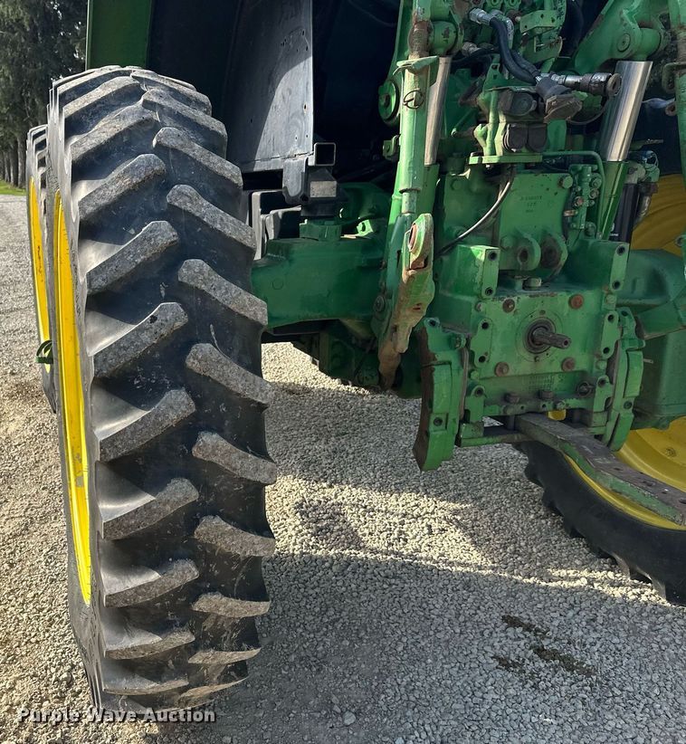 image for item DV0643 1996 John Deere 7400 MFWD tractor