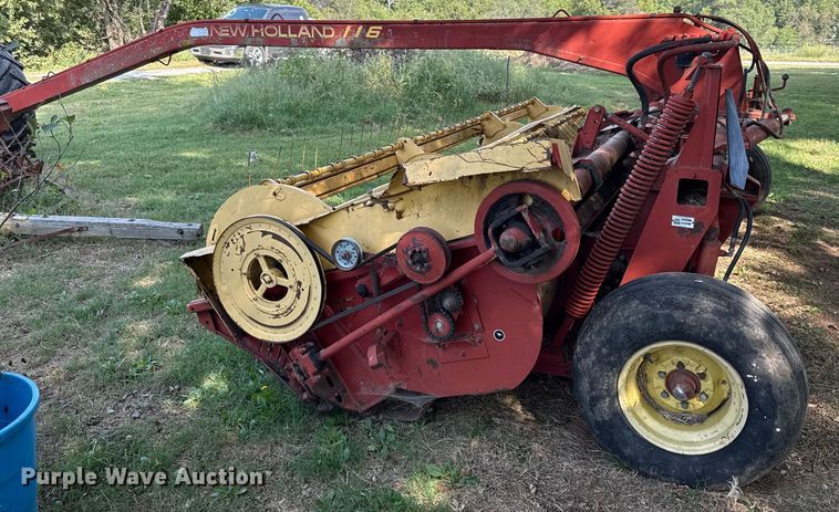image for item DY8191 New holland 116 swather / windrower