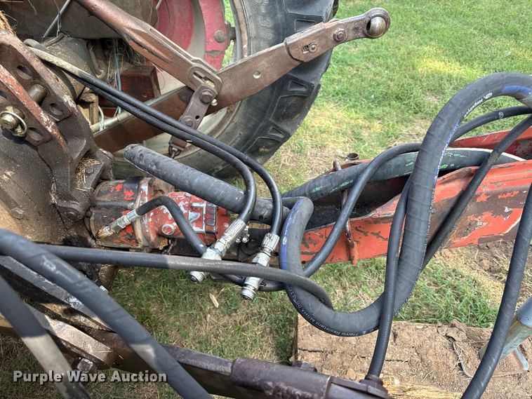 image for item DY8191 New holland 116 swather / windrower