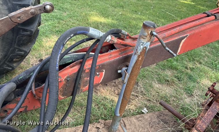 image for item DY8191 New holland 116 swather / windrower