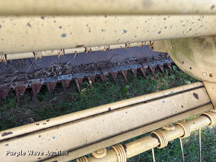 image for item DY8191 New holland 116 swather / windrower