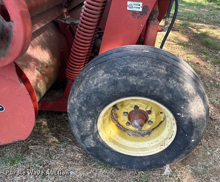 image for item DY8191 New holland 116 swather / windrower