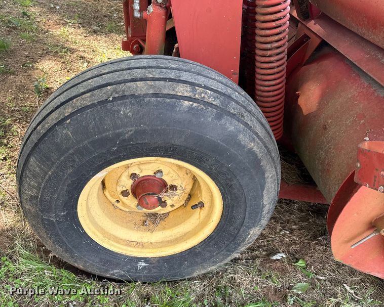 image for item DY8191 New holland 116 swather / windrower