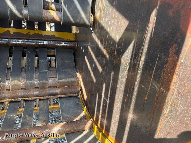 image for item DY8192 Vermeer 605F round baler