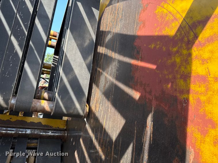 image for item DY8192 Vermeer 605F round baler