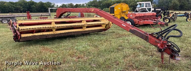 image for item DY8221 New holland 116 swather / windrower