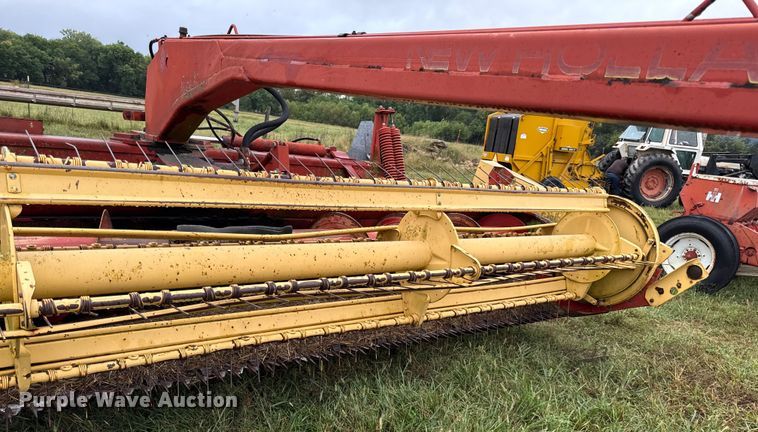 image for item DY8221 New holland 116 swather / windrower